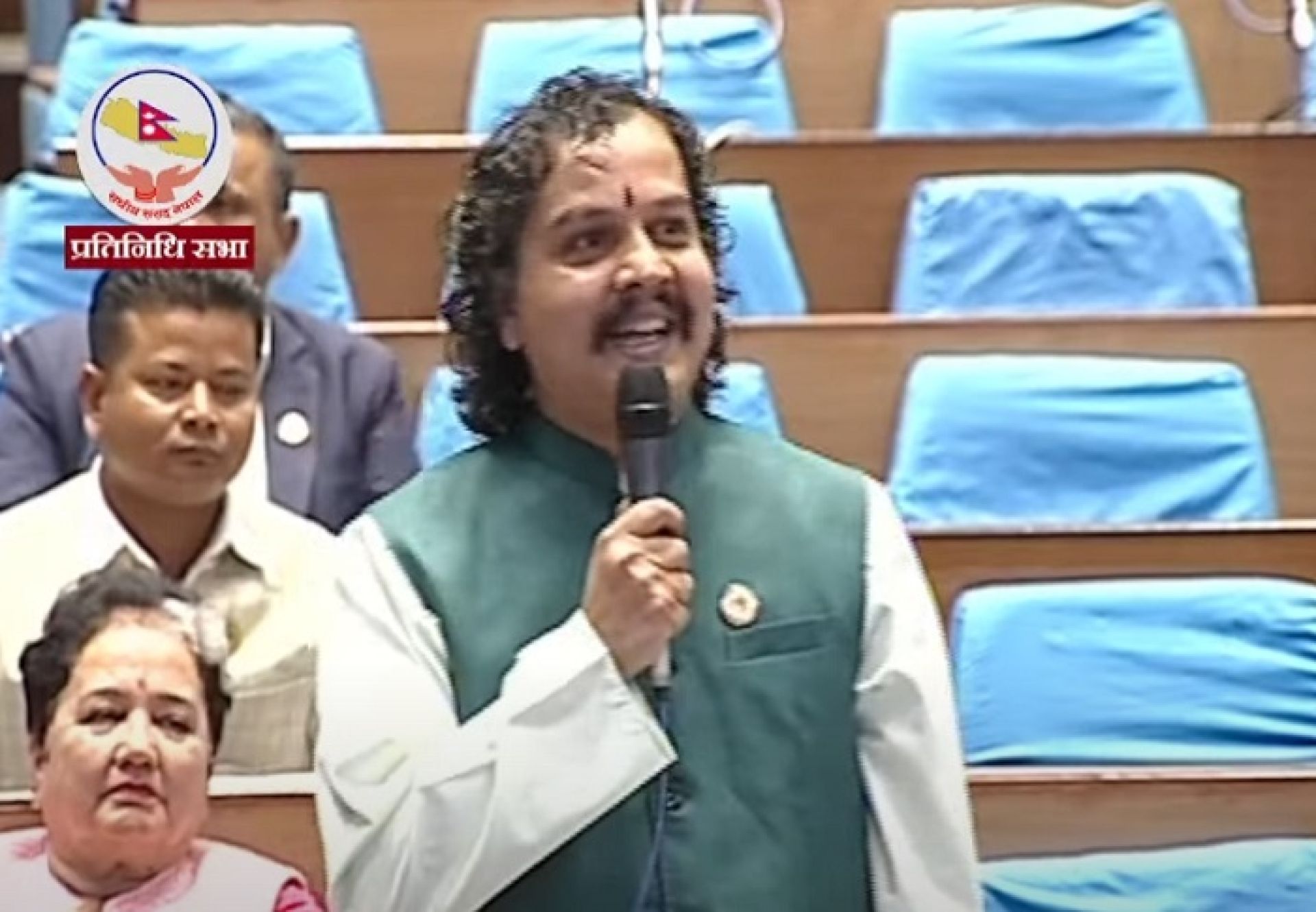 हामी राजनीतिक संस्कारमा यो देश निर्माणको सम्भावना खोजिरहेका छौँ: सांसद ढकाल